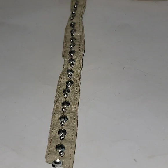 CHARLIE PAIGE BEAD & SEQUIN EMBELLISHED WRISTLET - Picture 10 of 11